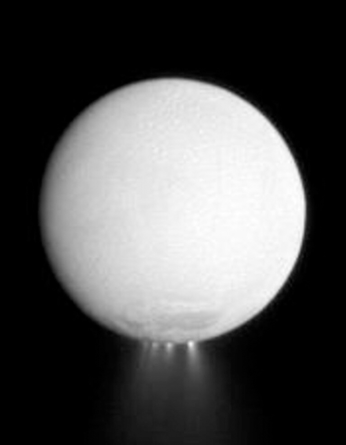 Lucas Ellerbroek - National Geographic Magazine - Enceladus – De adem van de reus