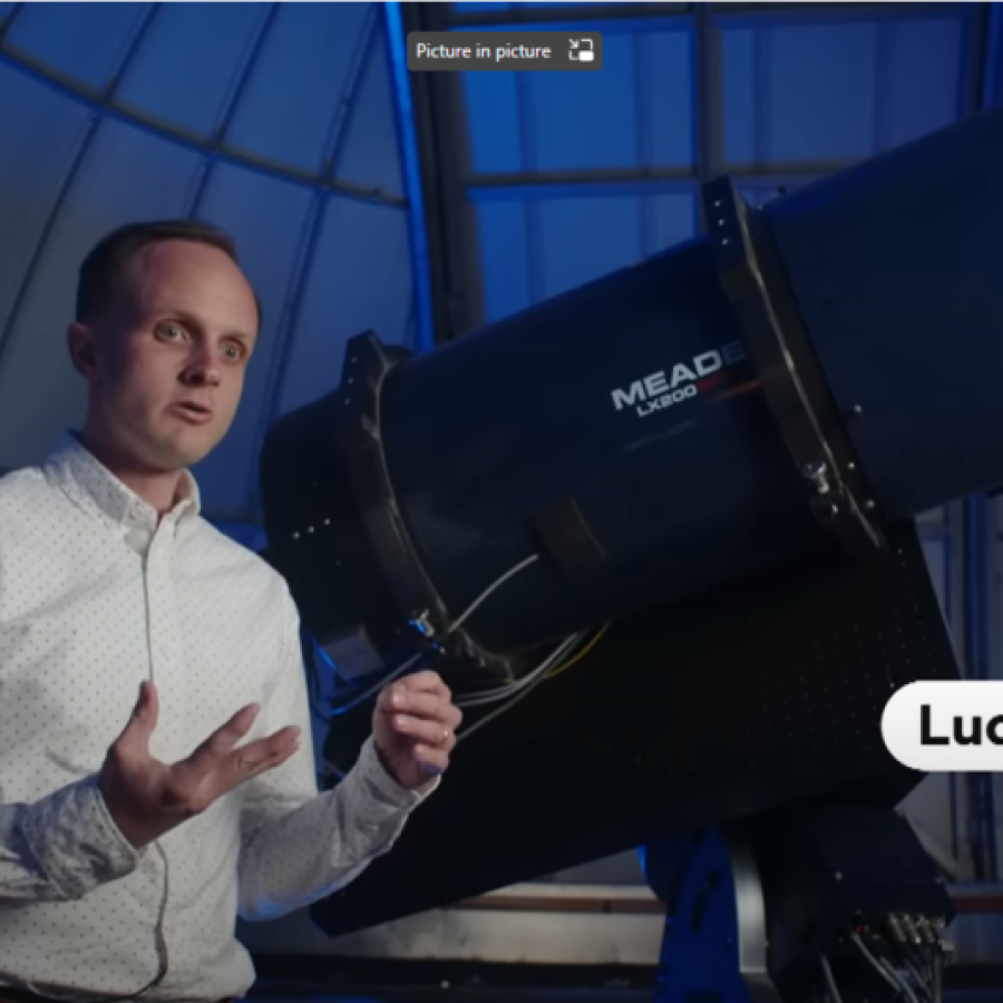 Lucas Ellerbroek – NOS Jeugdjournaal Lucas Ellerbroek - NOS Jeugdjournaal